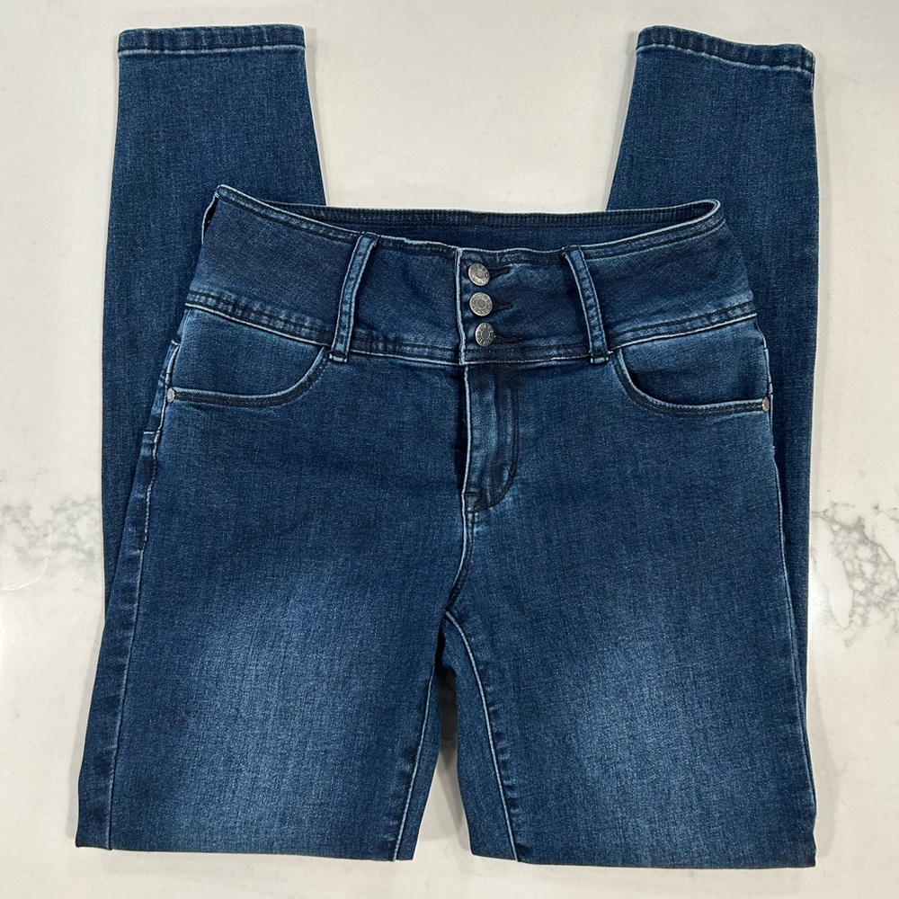 Women’s Guess High Rise Slim Leg Jeans - W26 x L28